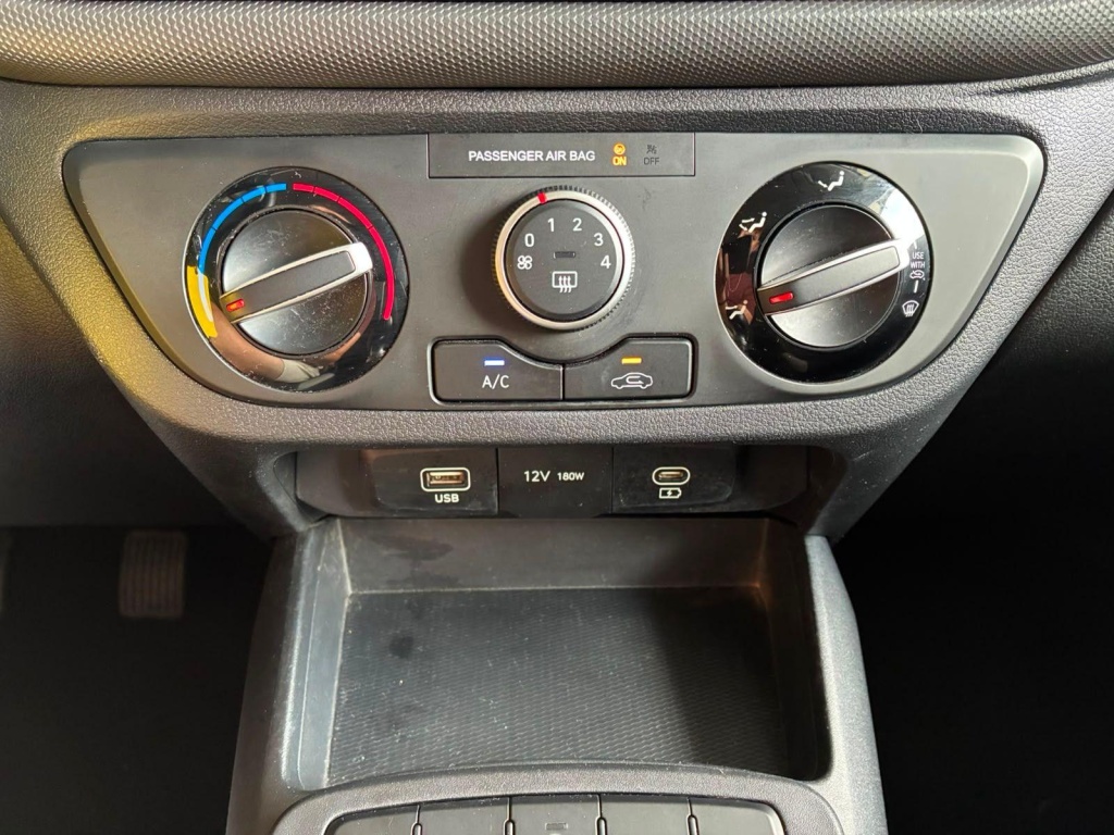 HYUNDAI i10 Comfort MPI 1.0 63PS - ref: 7-69431 - Photo 20
