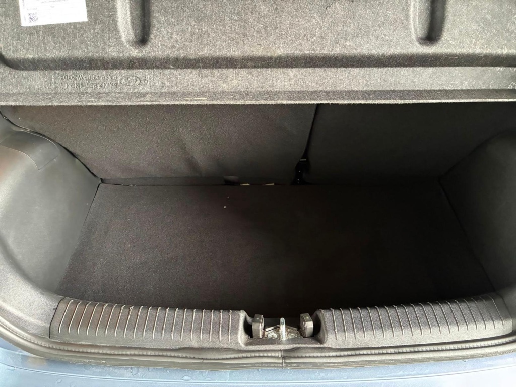 HYUNDAI i10 Comfort MPI 1.0 63PS - ref: 7-69480 - Photo 8