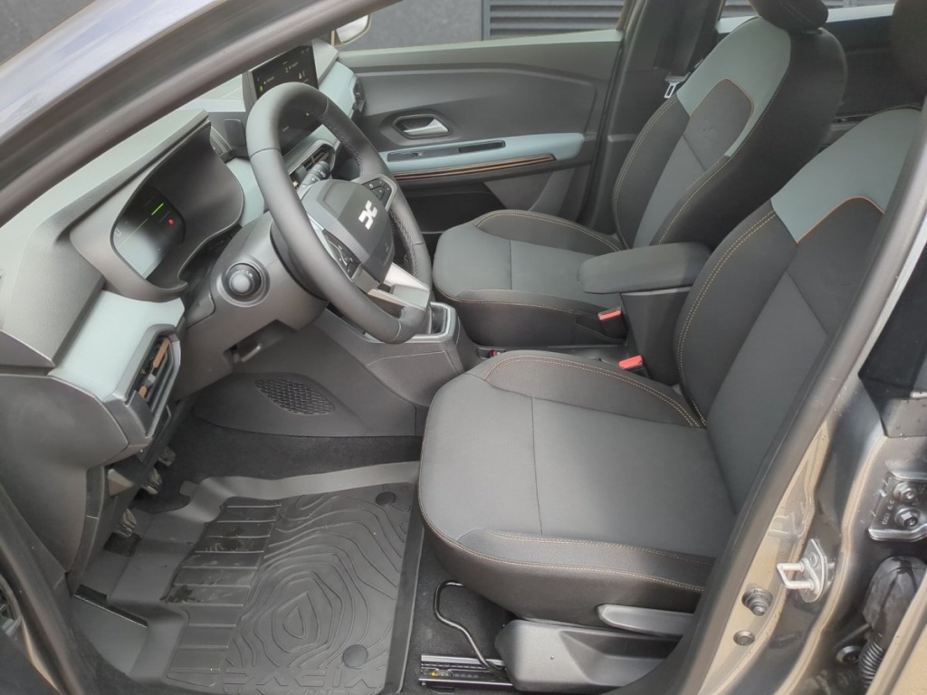 DACIA Sandero Extreme TCe 110 - ref: 7-69577 - Photo 4