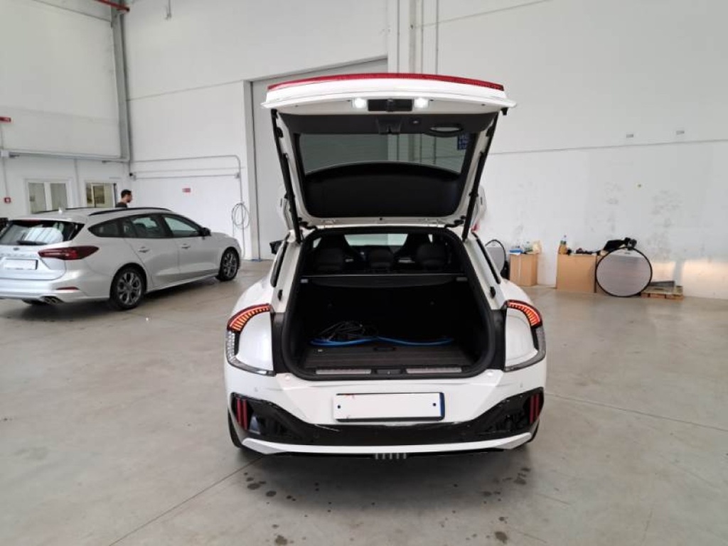 KIA EV6 GT 4WD Electric 609hp 4WD - ref: 7-69727 - Photo 17