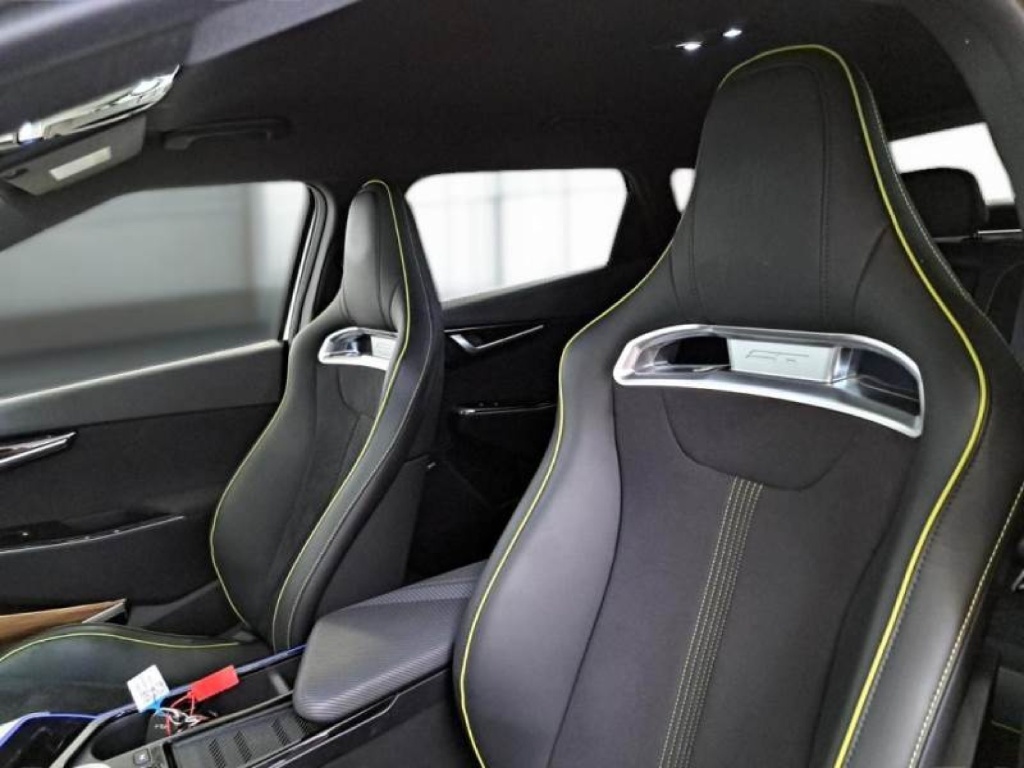 KIA EV6 GT 4WD Electric 609hp 4WD - ref: 7-69727 - Photo 9