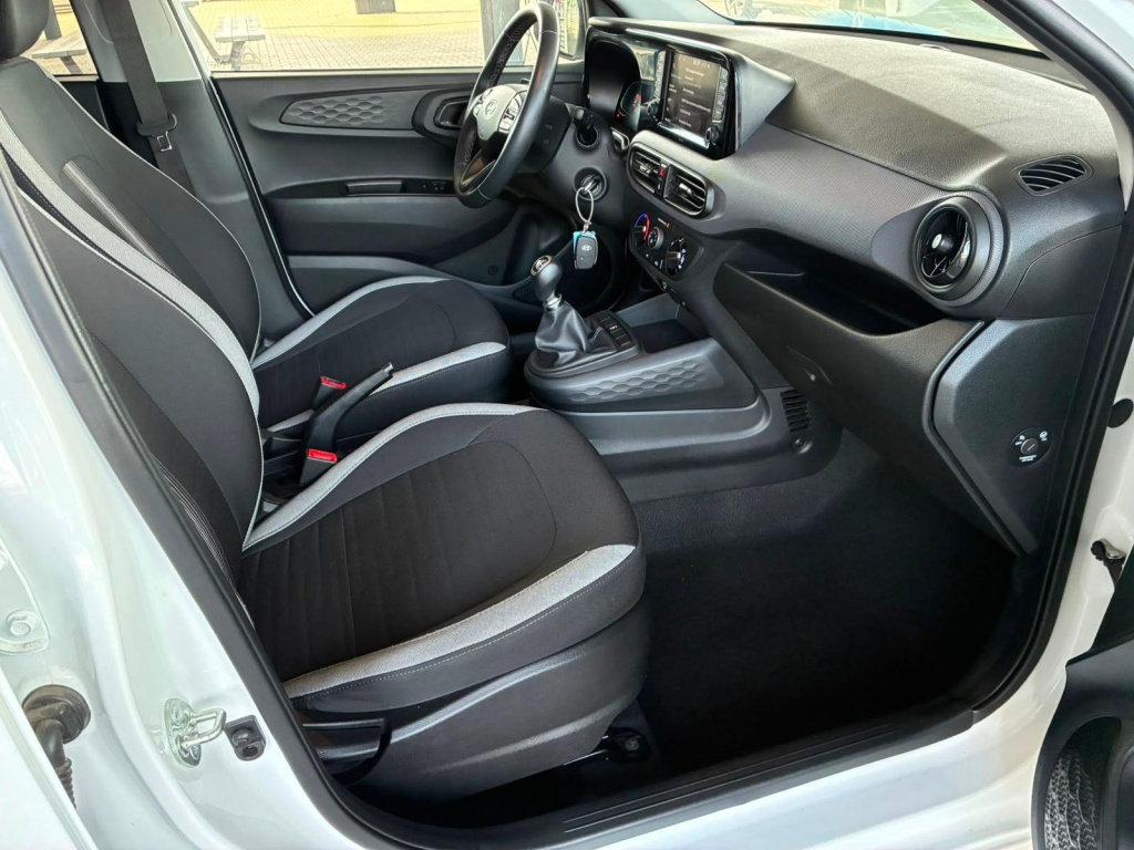 HYUNDAI i10 Comfort MPI 1.0 63PS - ref: 7-69776 - Photo 10