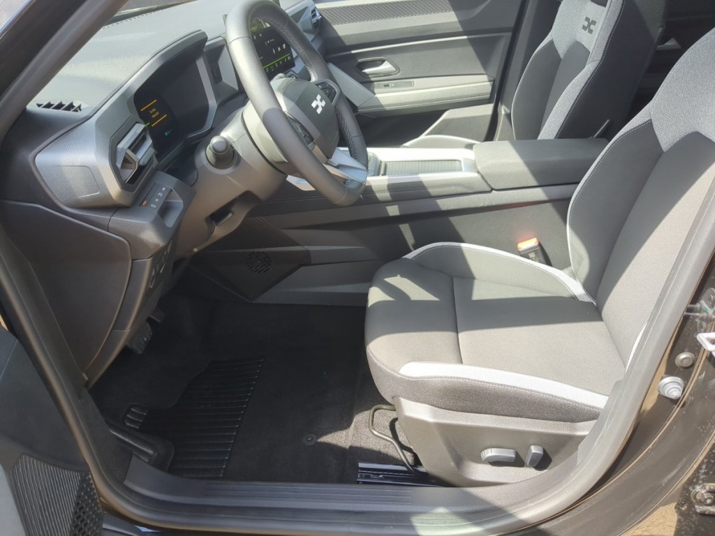 DACIA Bigster Journey Full-Hybrid 155 - ref: 7-70075 - Photo 4
