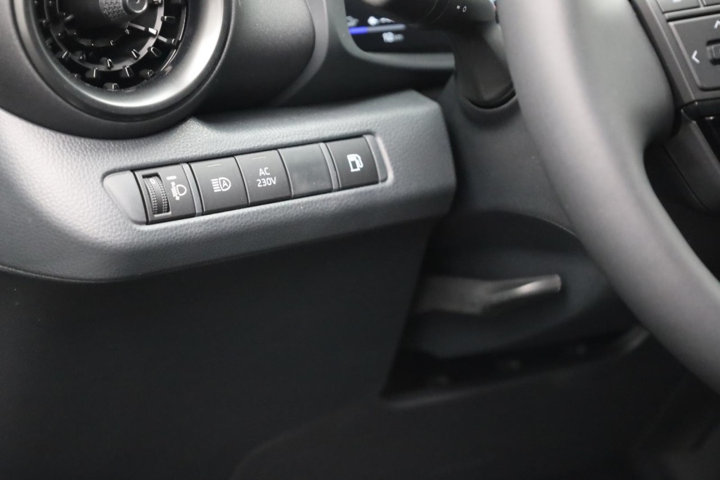 TOYOTA C-HR Teamplayer 2.0 Plug-in Hybrid Gasoline 223hp - ref: 7-70102 - Photo 16