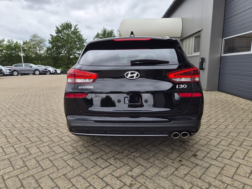 HYUNDAI i30 N-Line 1.6 Gasoline 150hp - ref: 7-70107 - Photo 4