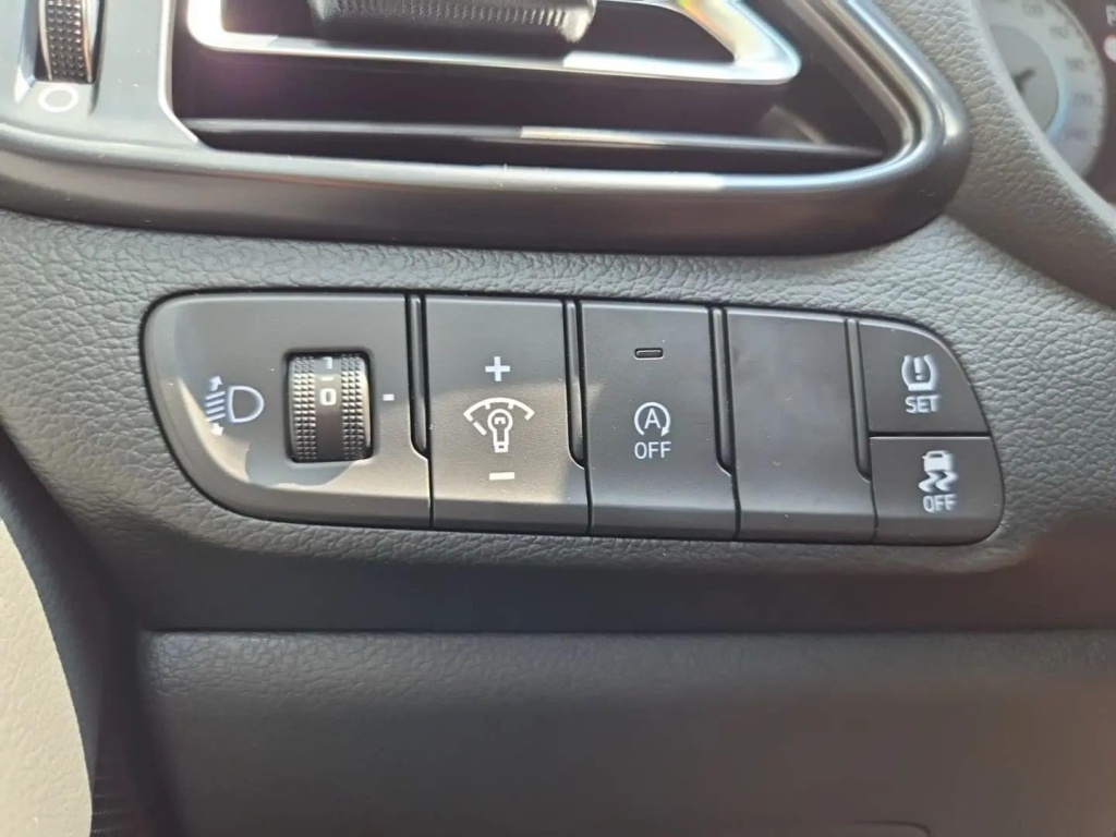 HYUNDAI i30 N-Line 1.6 Gasoline 150hp - ref: 7-70108 - Photo 14