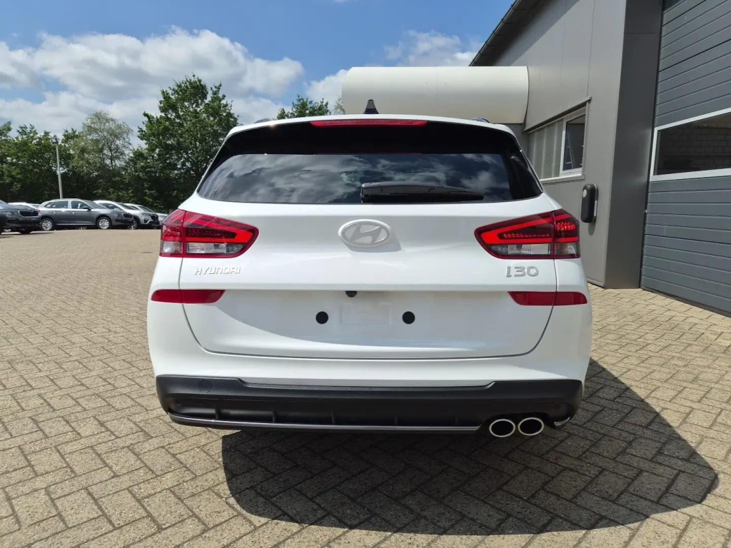 HYUNDAI i30 N-Line 1.6 Gasoline 150hp - ref: 7-70108 - Photo 4