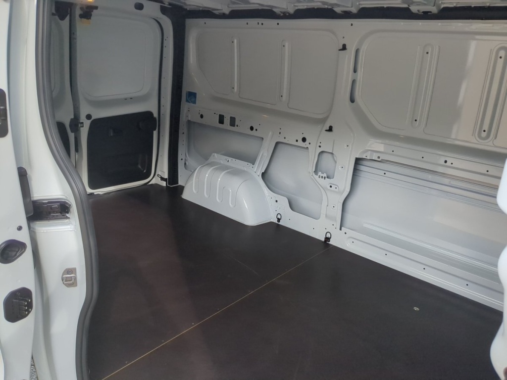 RENAULT Trafic Extra L2H1 dCi 150 - ref: 7-70557 - Photo 6