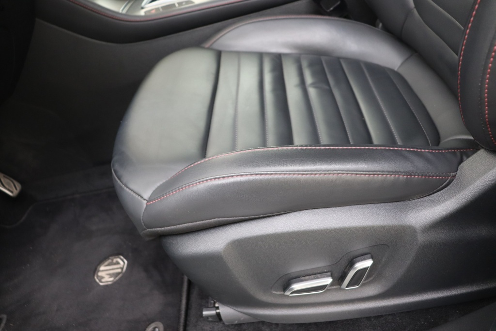MG EHS Luxury PHEV 1.5 6AT 2WD - ref: 7-71211 - Photo 14