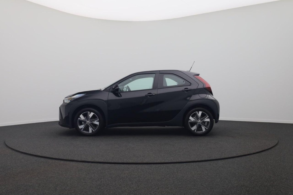 TOYOTA Aygo X X Pure 1.5 Hybrid Electric/Gasoline 116hp - ref: 7-72131 - Photo 2