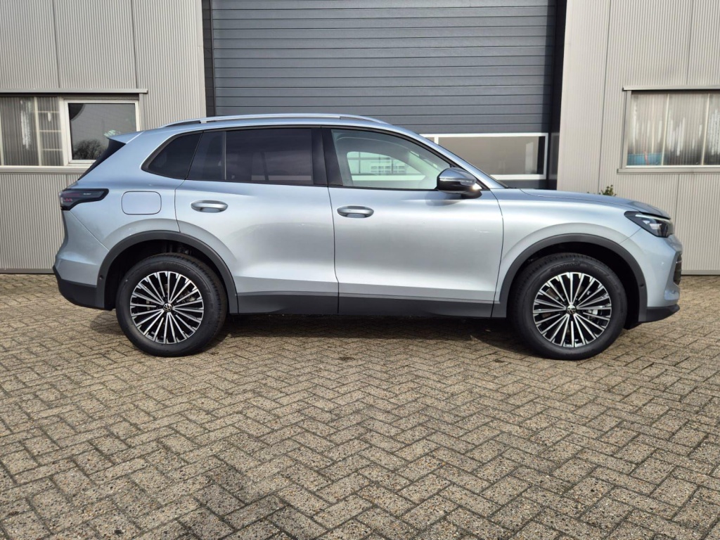 VOLKSWAGEN Tiguan Life 1.5 Plug-in Hybrid Gasoline 204hp - ref: 7-72134 - Photo 6
