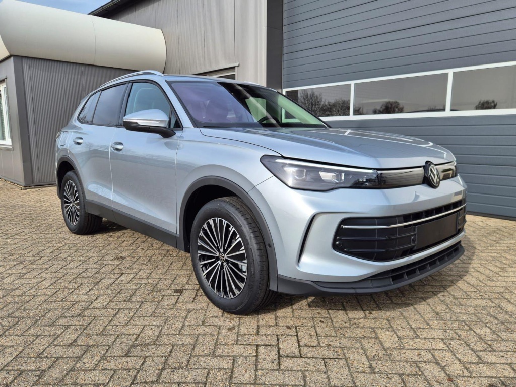 VOLKSWAGEN Tiguan Life 1.5 Plug-in Hybrid Gasoline 204hp - ref: 7-72134 - Photo 7