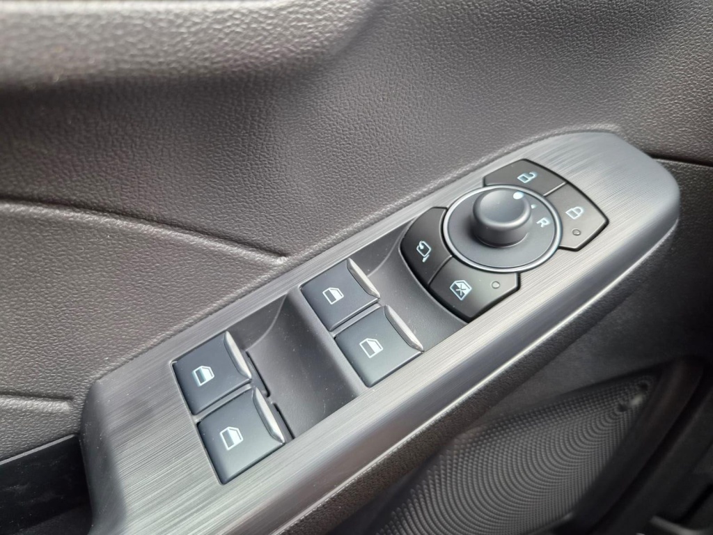 FORD Kuga Titanium 2.5 Plug-in Hybrid Gasoline 242hp - ref: 7-72180 - Photo 16