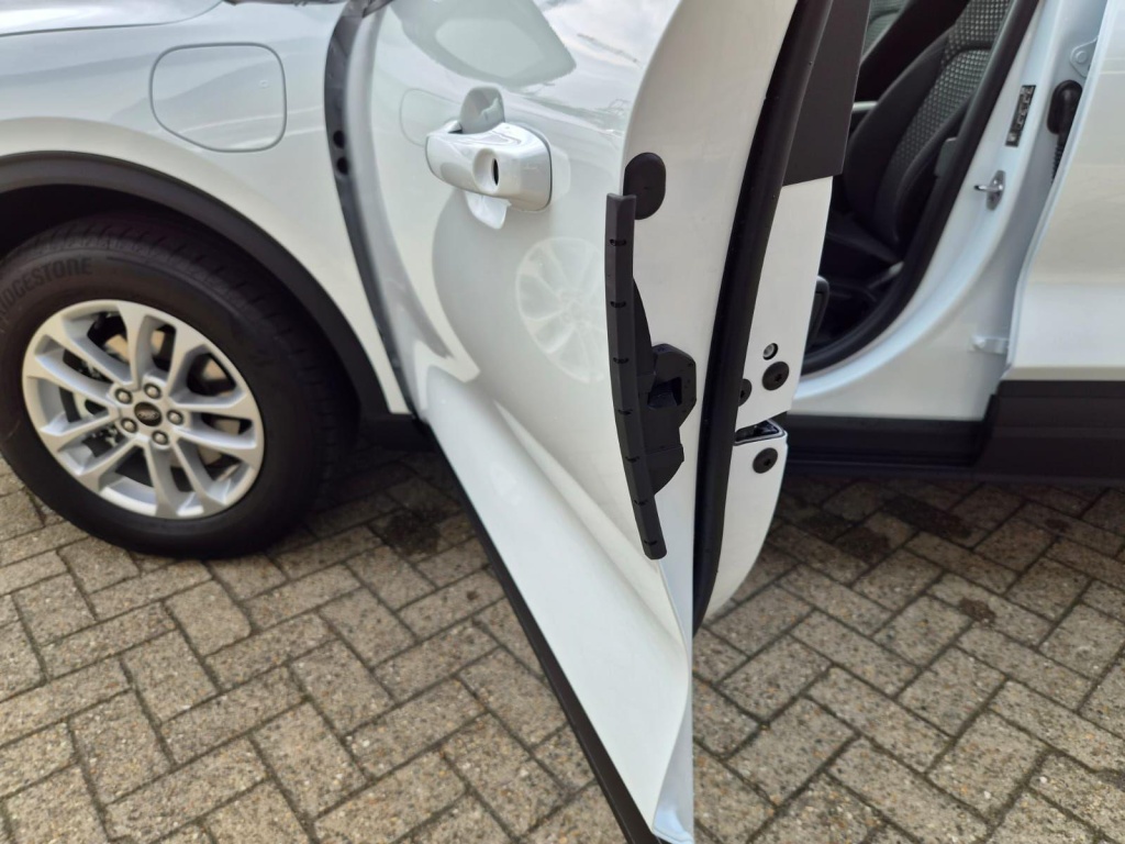 FORD Kuga Titanium 2.5 Plug-in Hybrid Gasoline 242hp - ref: 7-72185 - Photo 13