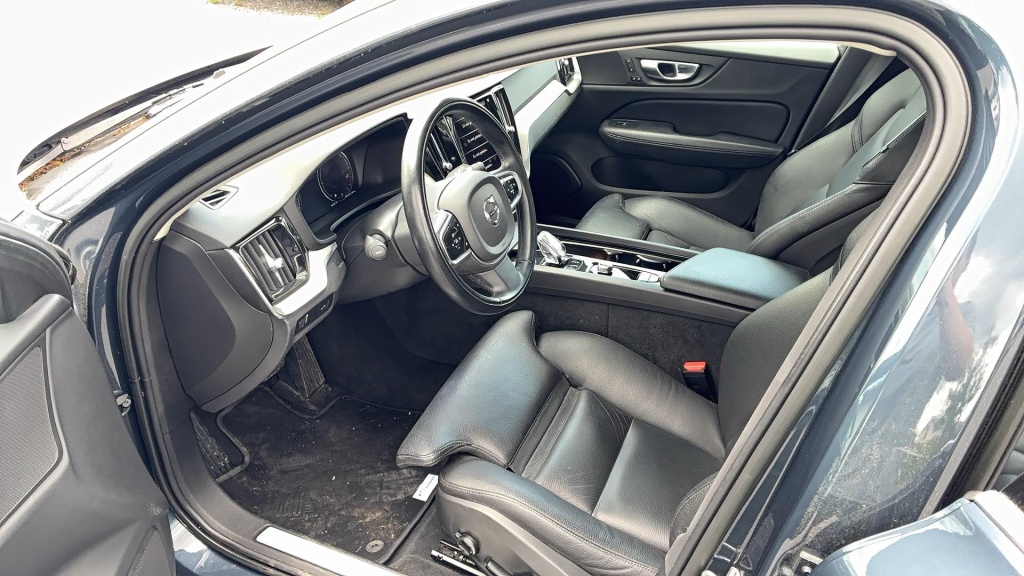VOLVO V60 Inscription B4 197HP Geartronic - ref: 7-72239 - Photo 1