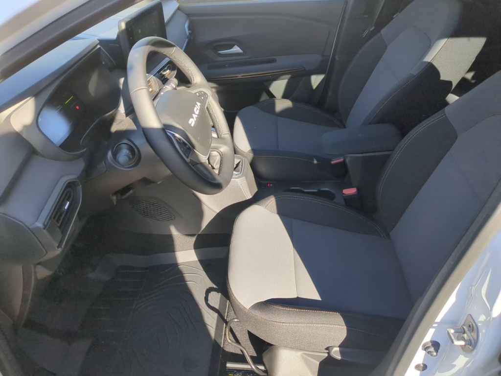 DACIA Jogger Extreme 5-Sitzer Full-Hybrid 140 - ref: 7-72751 - Photo 4