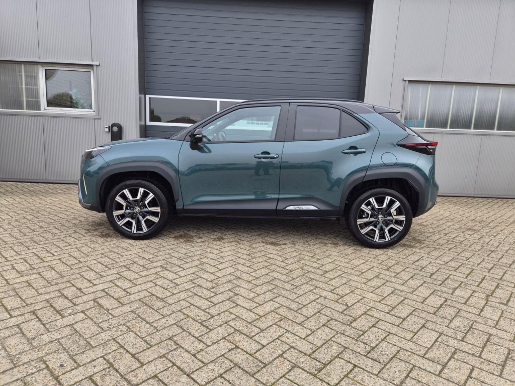 TOYOTA Yaris Style Cross 1.5 Hybrid Electric/Gasoline 131hp - ref: 7-73241 - Photo 2