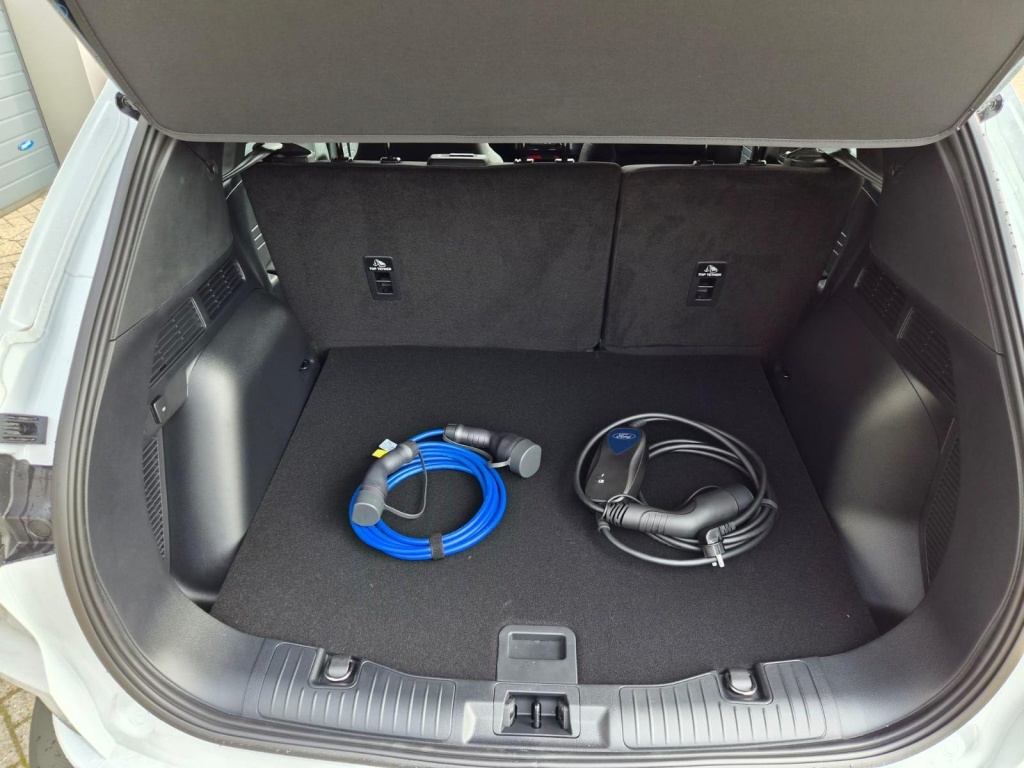 FORD Kuga Titanium 2.5 Plug-in Hybrid Gasoline 242hp - ref: 7-73357 - Photo 11