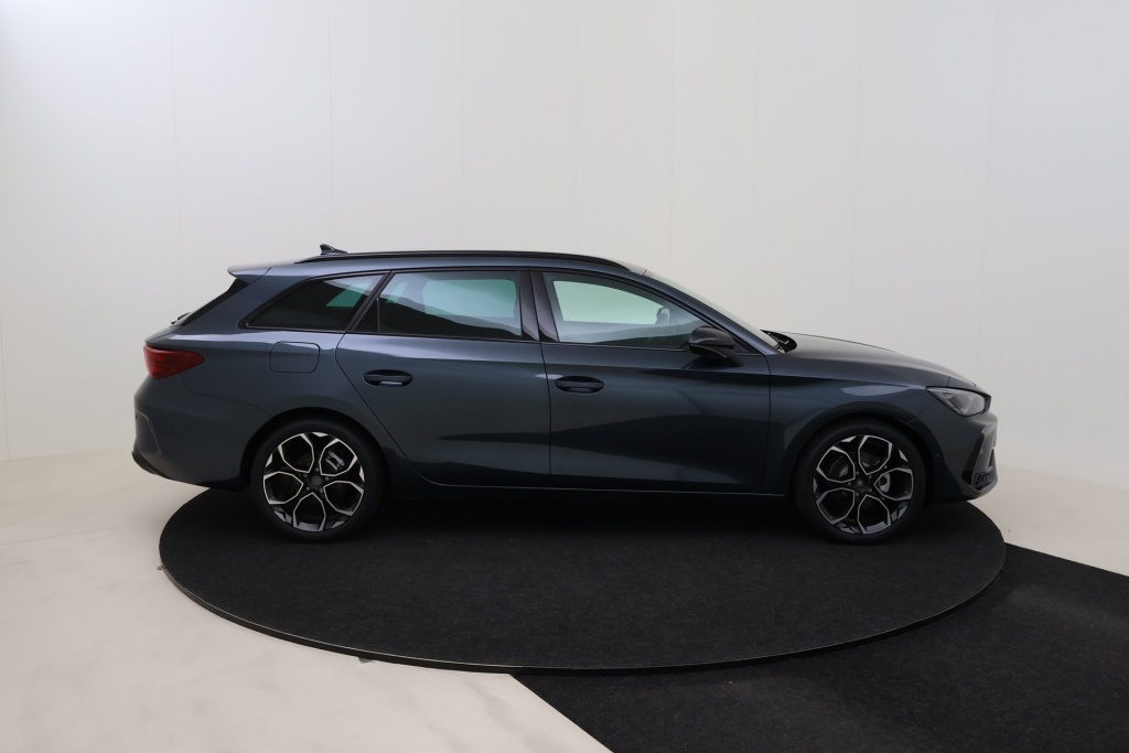CUPRA Leon Sportstourer Impulse Light 1,5 eTSI 150 hp DSG7 - ref: 7-73445 - Photo 4