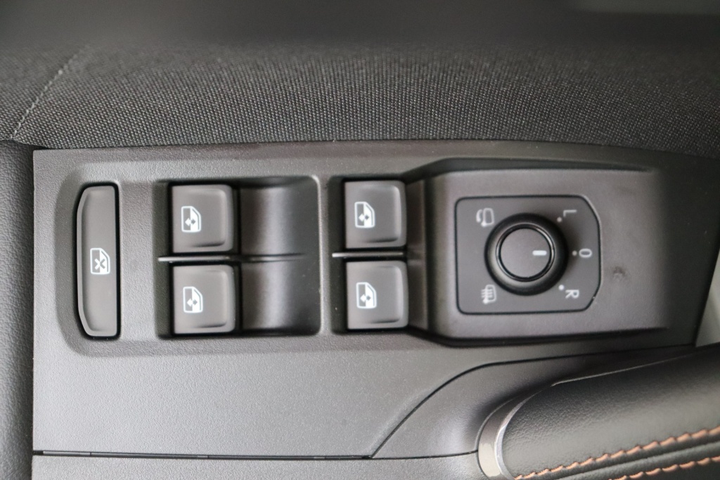 CUPRA Leon Sportstourer Impulse 1,5 eTSI 150 hp DSG7 - ref: 7-73446 - Photo 17