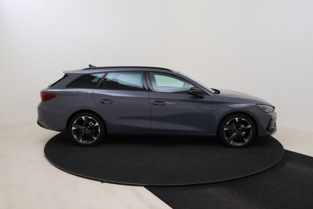 CUPRA Leon Sportstourer Impulse 1,5 eTSI 150 hp DSG7 - ref: 7-73448 - Photo 4
