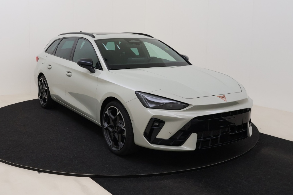 CUPRA Leon Sportstourer Impulse Plus 1,5 eTSI 150 hp DSG7 - ref: 7-73451 - Photo 3