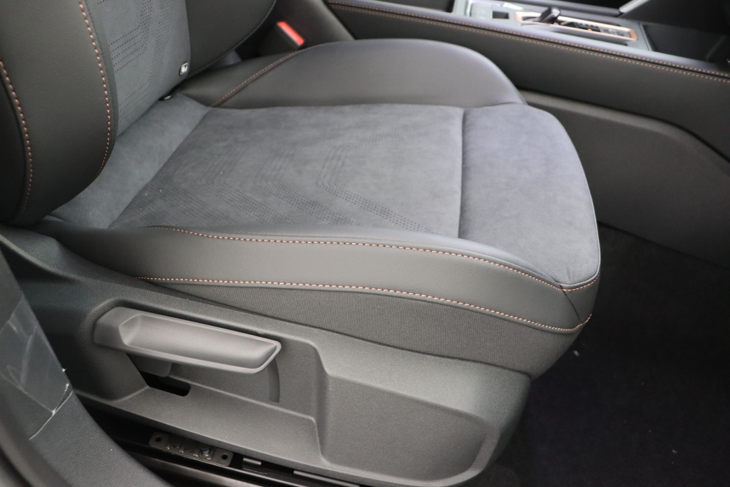 CUPRA Leon Sportstourer Impulse e-HYBRID 1,5 e-hybrid 204 hp DSG6 - ref: 7-73456 - Photo 15