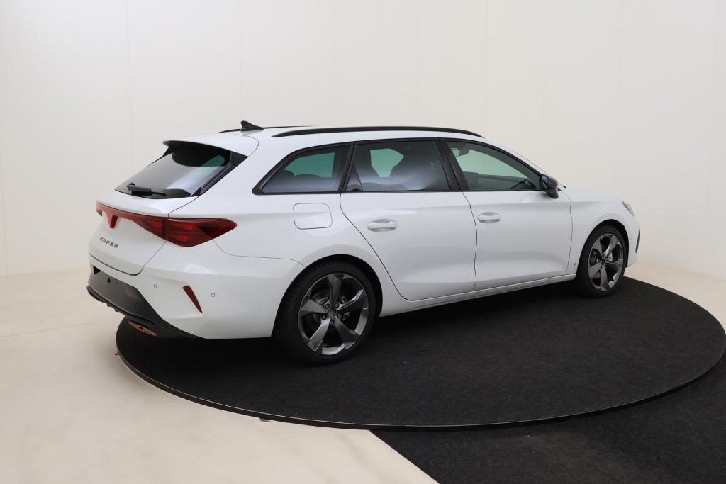 CUPRA Leon Sportstourer Impulse e-HYBRID 1,5 e-hybrid 204 hp DSG6 - ref: 7-73456 - Photo 5