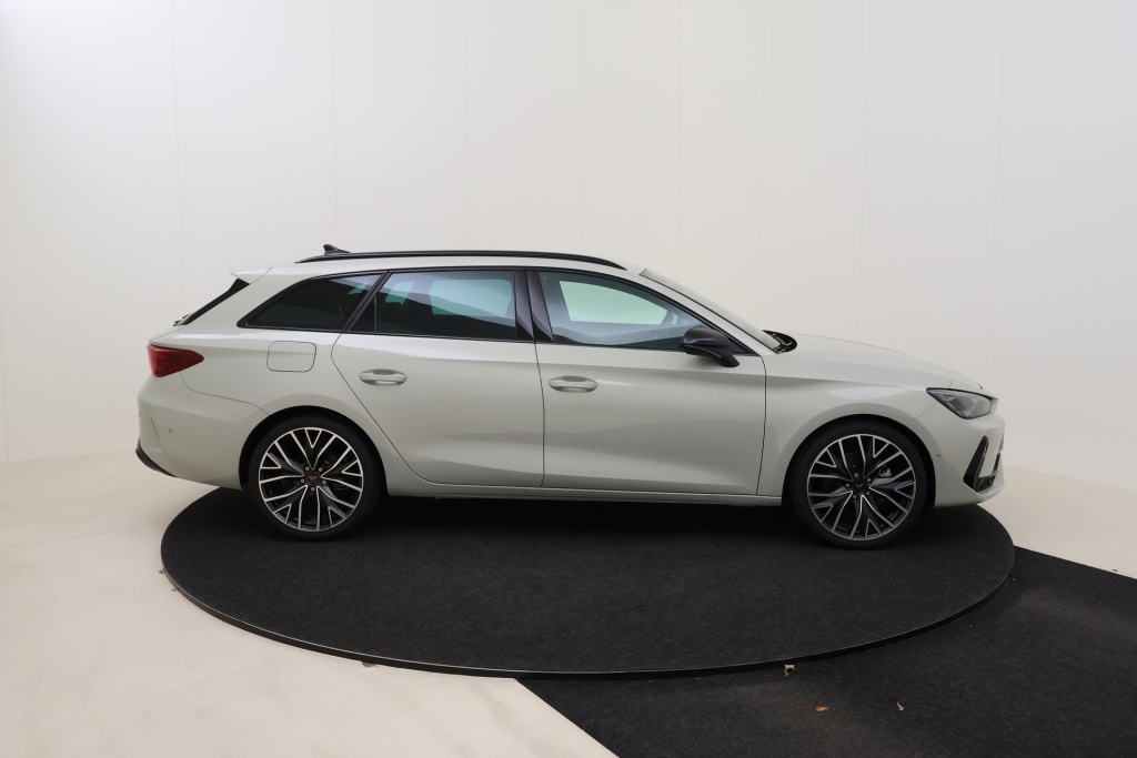 CUPRA Leon Sportstourer Impulse Plus 1,5 eTSI 150 hp DSG7 - ref: 7-73544 - Photo 4