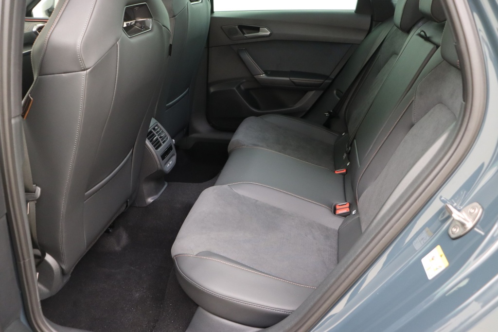 CUPRA Leon Sportstourer Impulse Plus 1,5 eTSI 150 hp DSG7 - ref: 7-73549 - Photo 16