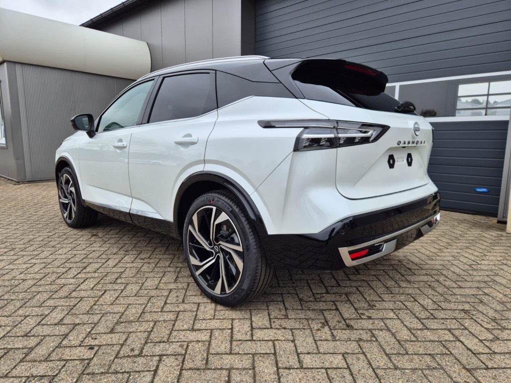 NISSAN Qashqai Tekna 1.3 Gasoline 158hp - ref: 7-73715 - Photo 3