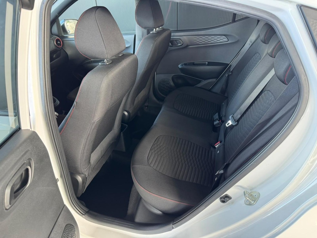 HYUNDAI i10 N-Line MPI 1.2 79PS - ref: 7-74440 - Photo 6