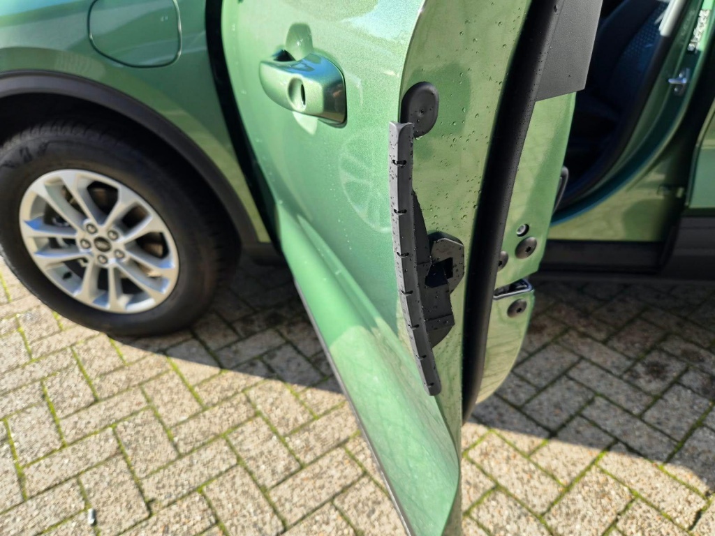 FORD Kuga Titanium 2.5 Plug-in Hybrid Gasoline 242hp - ref: 7-74553 - Photo 15