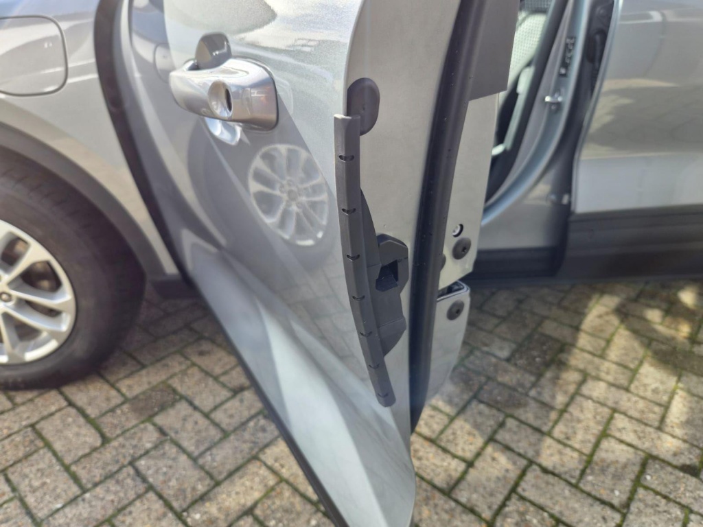FORD Kuga Titanium 2.5 Plug-in Hybrid Gasoline 242hp - ref: 7-74554 - Photo 15