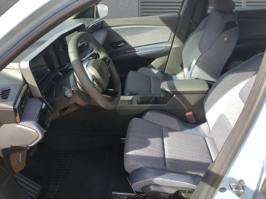 RENAULT R4 Techno E-Tech 150 Comfort Range - ref: 7-74563 - Photo 4