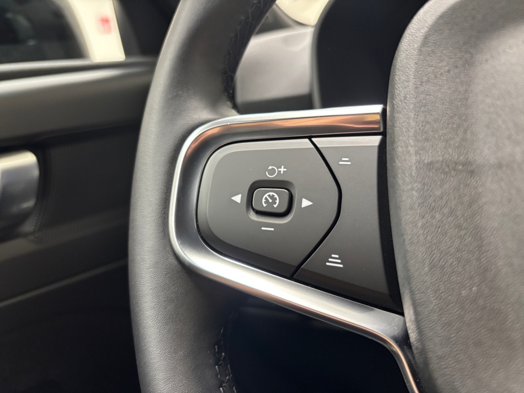 VOLVO XC40 Core DCT 2.0 B3 Mild Hybrid - ref: 7-75178 - Photo 16