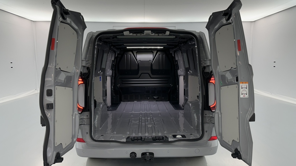 VOLKSWAGEN Transporter T7 L2H1 2.0 TDI 150ch Business BVA8 - ref: 8-GLI00008071 - Photo 9
