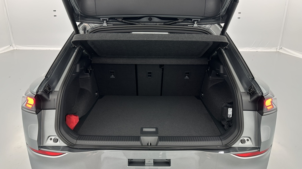VOLKSWAGEN T-Roc 1.5 eTSI EVO2 Hybrid 150ch R-Line DSG7 - ref: 8-GLI00010017 - Photo 10