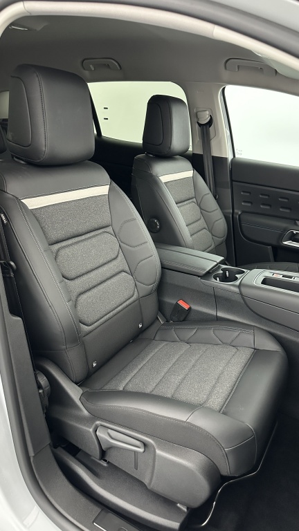 CITROEN C5 Aircross 1.2 Hybride 145ch Max e-DCS6 - ref: 8-GLI00026047 - Photo 18