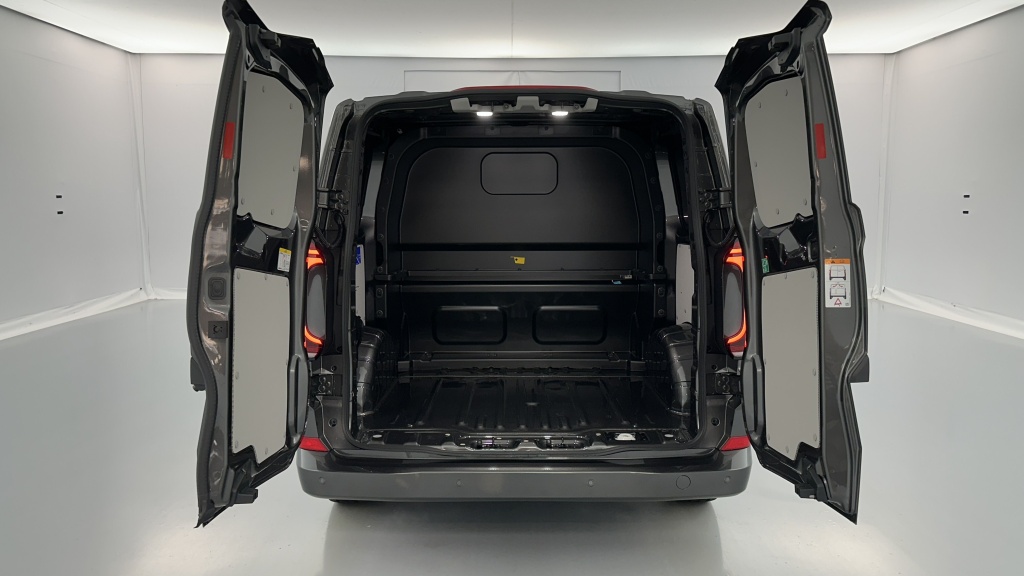 VOLKSWAGEN Transporter Procab T7 L1H1 2.0 TDI 170ch Business BVA8 - ref: 8-GLI00026519 - Photo 9