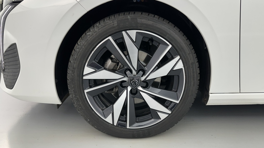 PEUGEOT 308 III 1.2 Puretech 130ch Allure Pack EAT8 - ref: 8-GLI00032092 - Photo 12