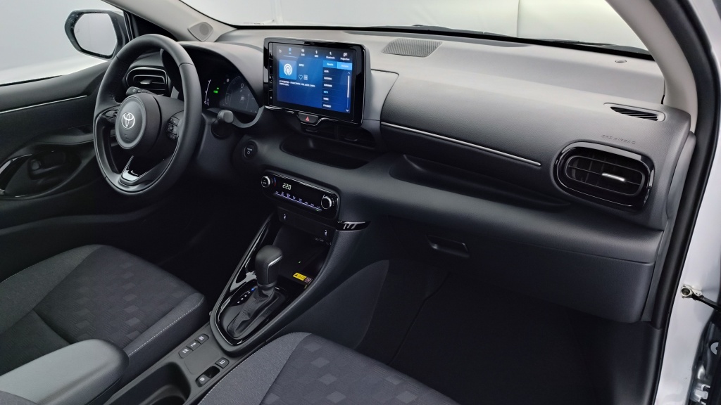 TOYOTA Yaris  IV Hybride 116ch Design e-CVT - ref: 8-GLI00035390 - Photo 8