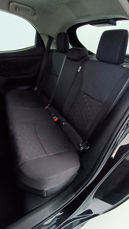 TOYOTA Yaris  IV Hybride 116ch Design e-CVT - ref: 8-GLI00035401 - Photo 9