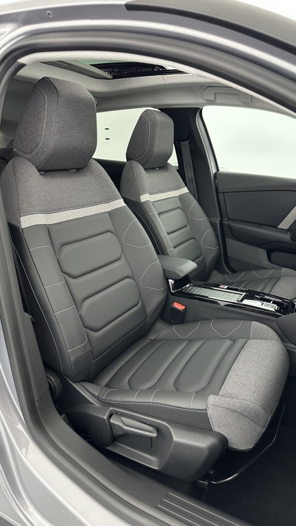 CITROEN C4 III 1.2 PureTech 130ch Shine EAT8 - ref: 8-GLI00037979 - Photo 18