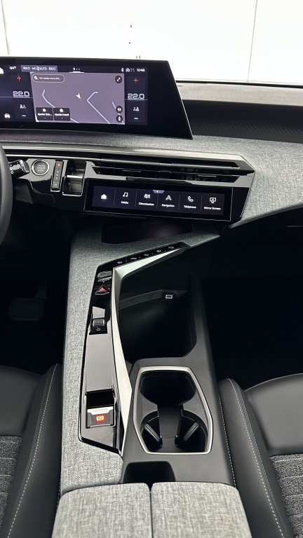 PEUGEOT 5008 III 1.2 Hybrid 145ch Allure e-DCS6 - ref: 8-GLI00044767 - Photo 17