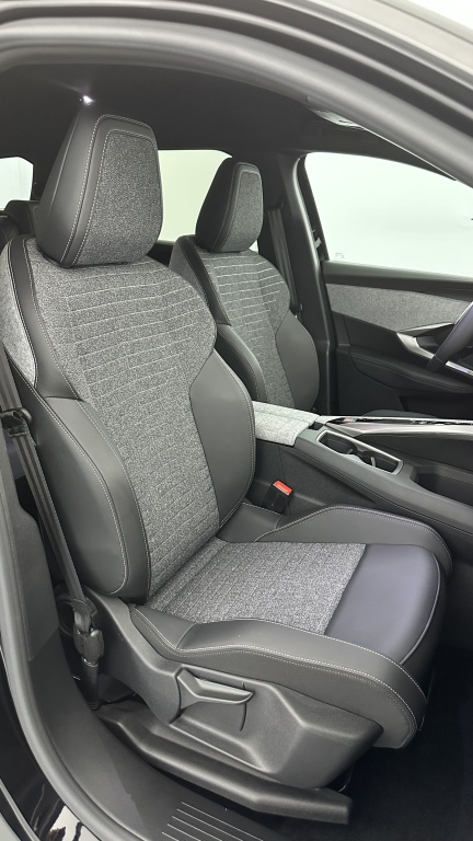 PEUGEOT 5008 III 1.2 Hybrid 145ch Allure e-DCS6 - ref: 8-GLI00044779 - Photo 19