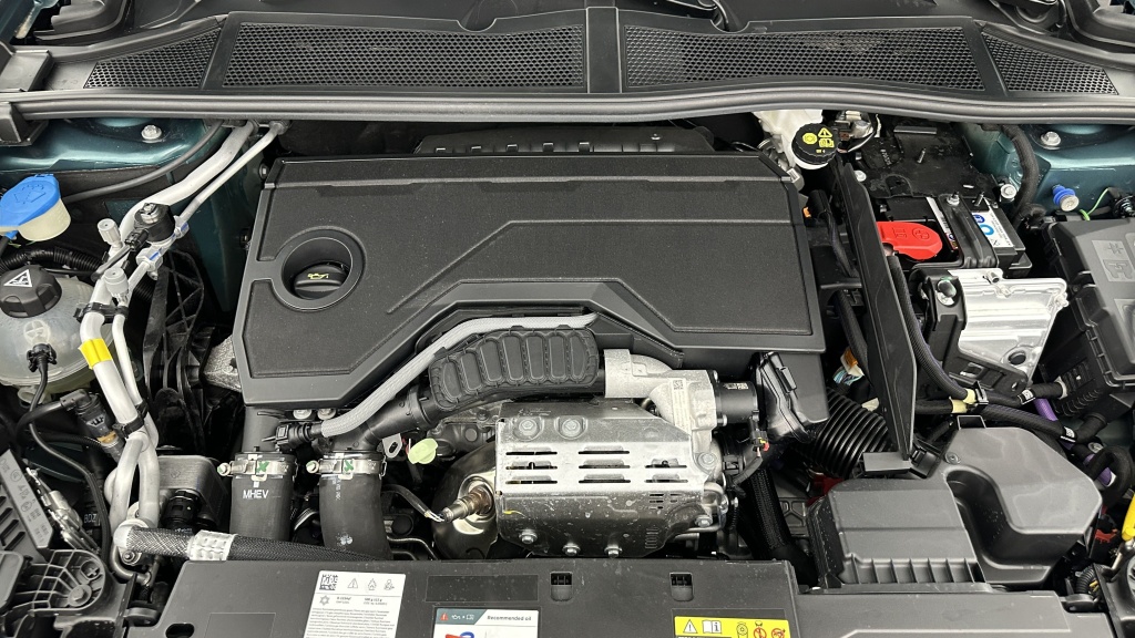 PEUGEOT 308 SW III 1.2 Hybrid 145ch Allure e-DCS6 - ref: 8-GLI00044798 - Photo 11