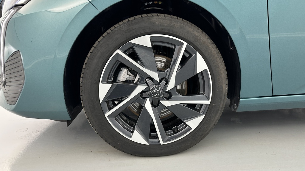 PEUGEOT 308 SW III 1.2 Hybrid 145ch Allure e-DCS6 - ref: 8-GLI00044798 - Photo 12