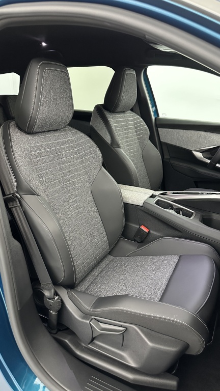PEUGEOT 5008 III 1.2 Hybrid 145ch Allure e-DCS6 - ref: 8-GLI00044800 - Photo 19