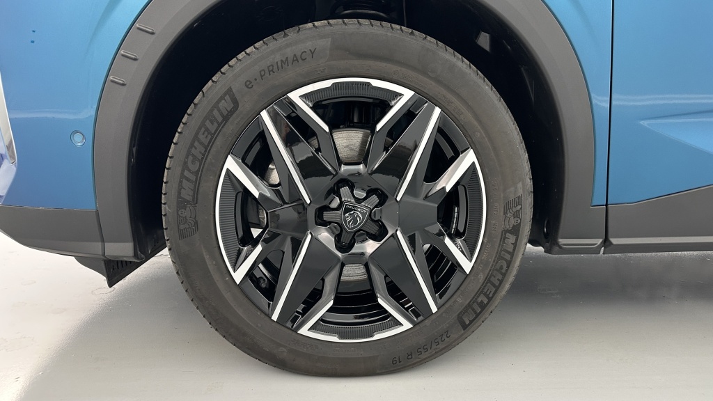 PEUGEOT 5008 III 1.2 Hybrid 145ch Allure e-DCS6 - ref: 8-GLI00044801 - Photo 13